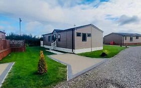 Darwin Lodge With Hot Tub